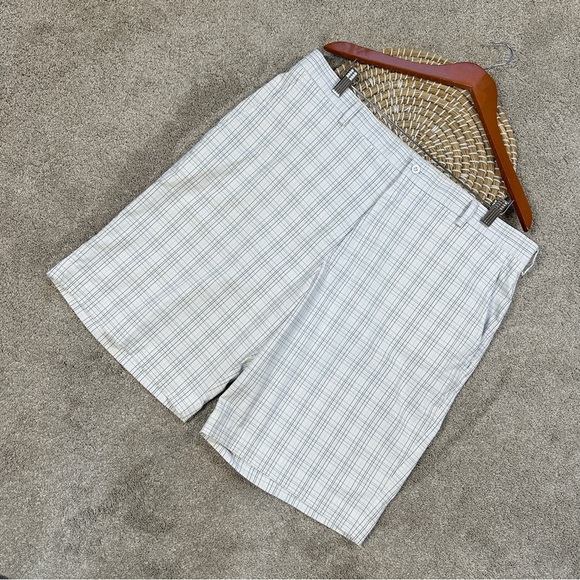 Nike Golf Fit Dry Performance Plaid Shorts 11” Outdoor 319691-100 White Blue 38 - Picture 1 of 15